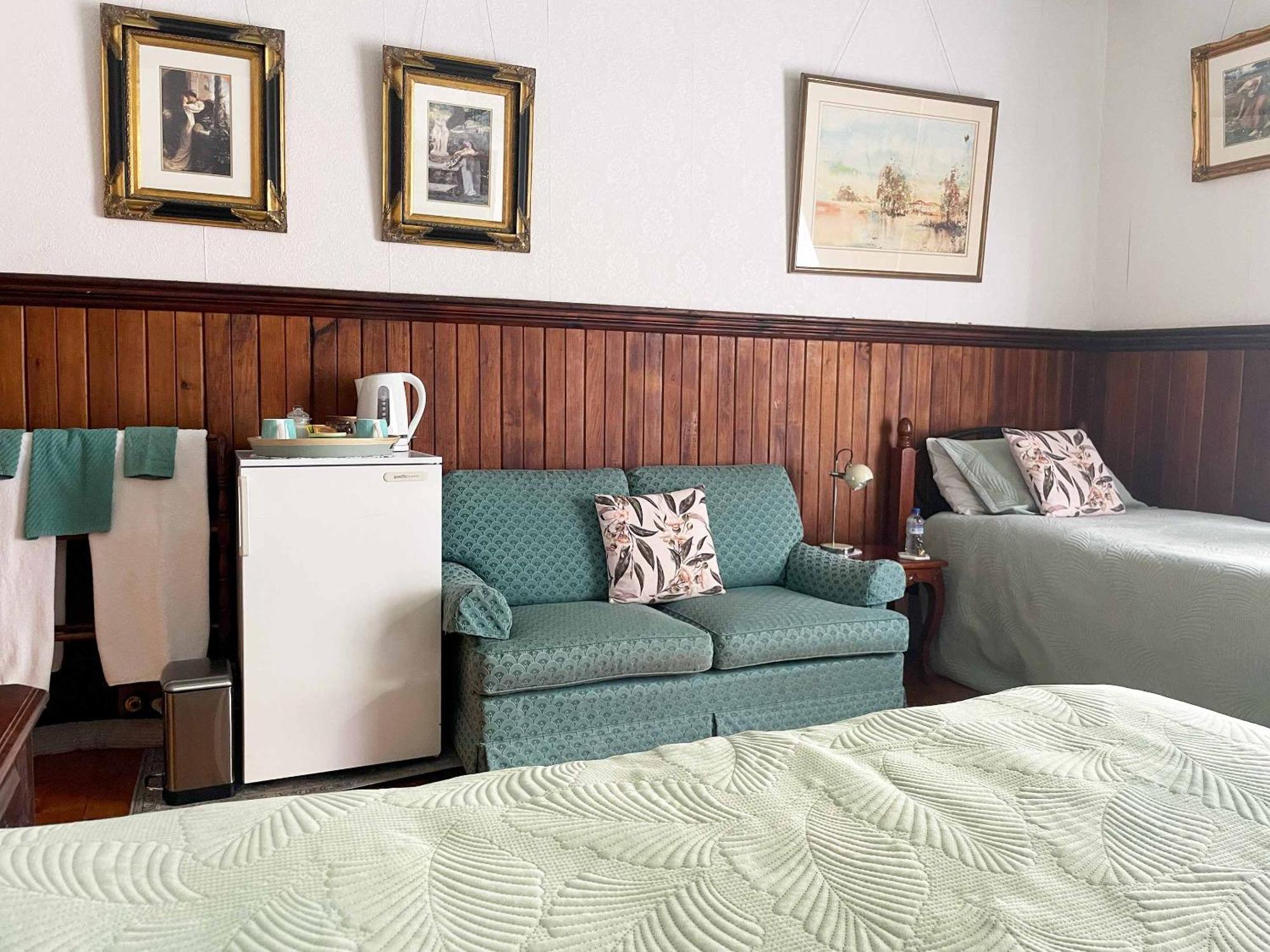 Stony Rise Cottage B&B Devonport Bagian luar foto