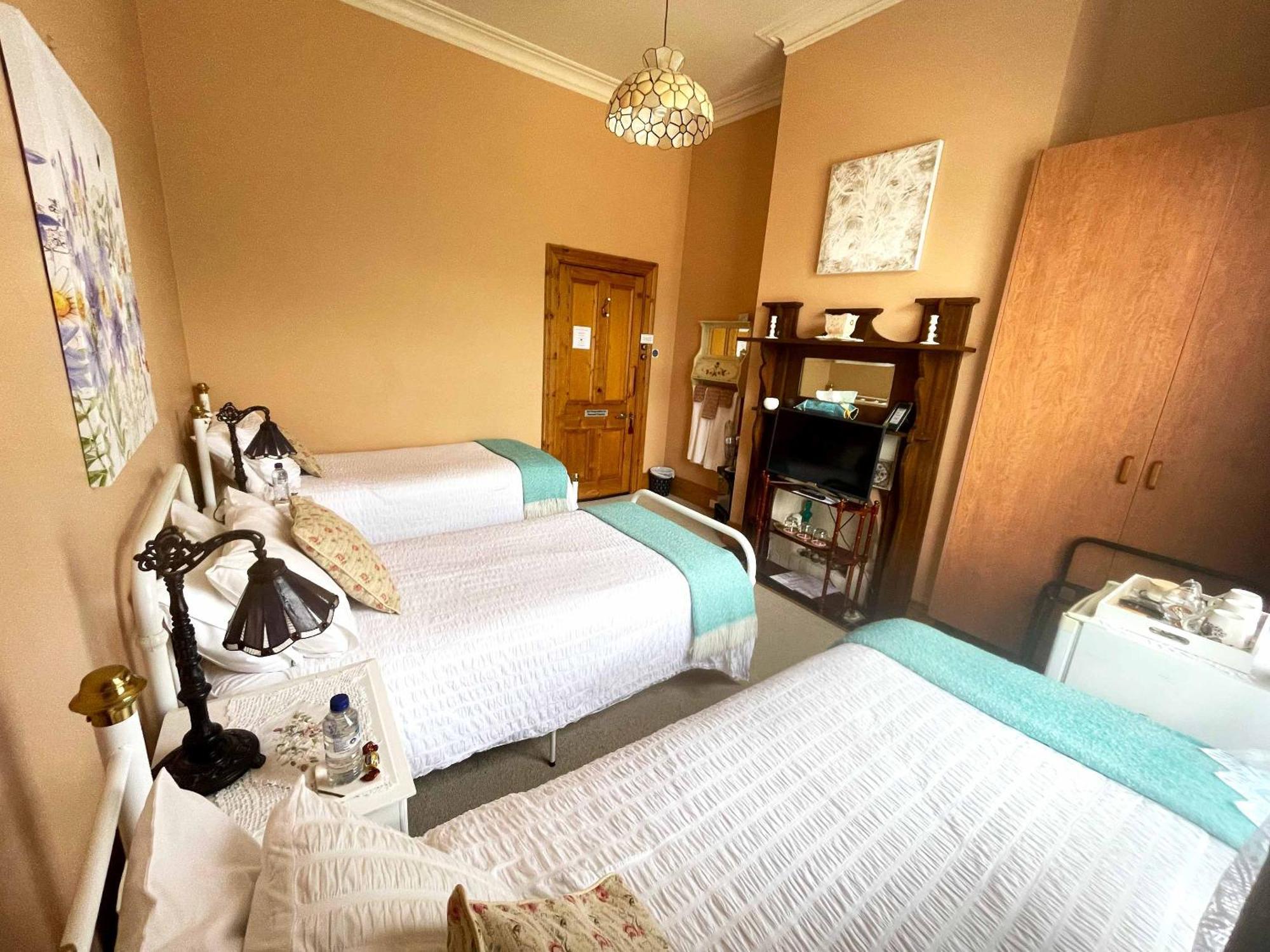 Stony Rise Cottage B&B Devonport Bagian luar foto